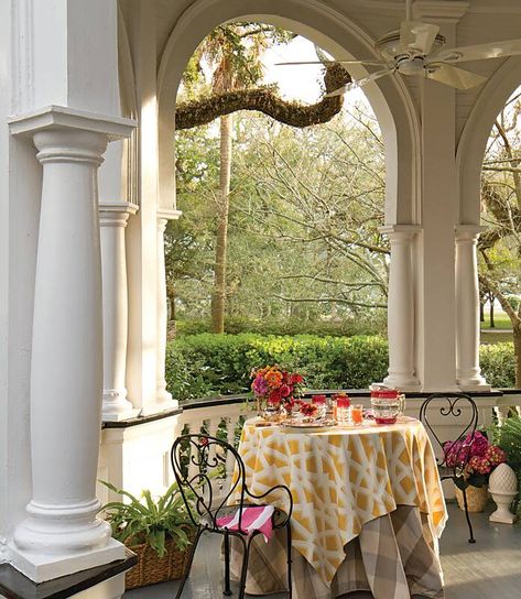 Southern Summer Aesthetic, Southern Belle Aesthetic, Southern Luxury, Traditional Southern Home, Aspiration Board, Southern Charm Decor, Southern Porch, Colonial Style Interior, Summer In The South