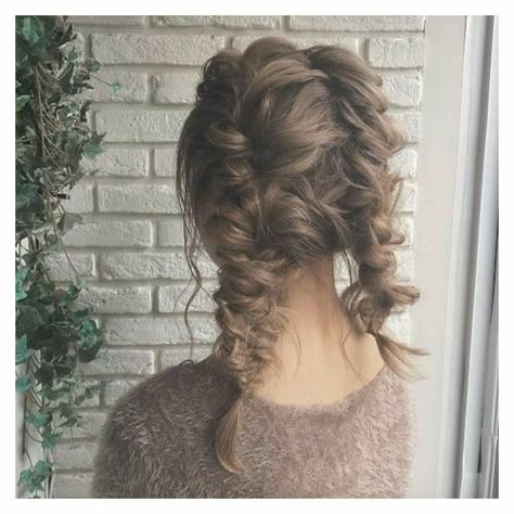 Fishtail Pigtails, Styles For Short Hair, Easy Updo, Easy Updo Hairstyles, Updo Styles, Easy Updos, Fishtail Braid, Trending Hairstyles, Braids For Short Hair