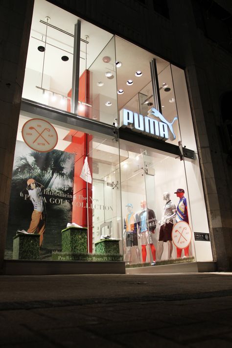 The PUMA Store Philadelphia, Pennsylvania. #PUMA #retail #shopping Clothes Shop Design, Commercial Building Plans, Box Architecture, Store Entrance, Store Shelves Design, Puma Store, Retail Facade, Commercial Design Exterior, Clothing Store Interior