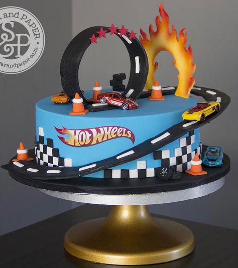 Hotwheel Cake Ideas, Hot Wheels Cake 2nd Birthday, Hot Wheels Cake Birthdays, 3rd Birthday Hot Wheels Theme, Hotwheels Sheet Cake, Cake Hot Wheels Birthday, Hot Wheel 2nd Birthday, Hot Wheels 3rd Birthday Cake, Simple Hot Wheels Birthday Cake