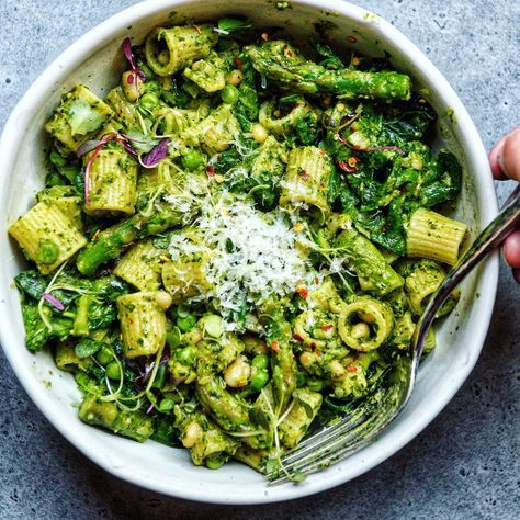 Vegan Pesto and Bean Pasta White Beans Spinach, Bean Pasta Recipes, Vegan Food Photography, Pea Pesto, Plantbased Recipes, Bean Pasta, Vegan Pesto, Homemade Pesto, Pesto Recipe