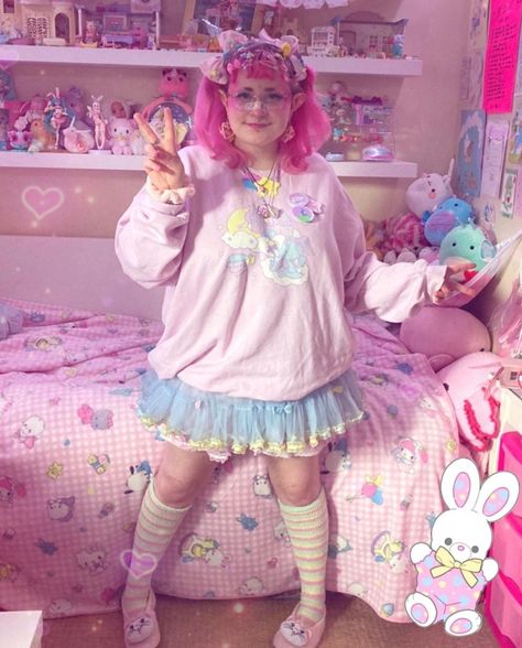 Yume Kawaii Fashion, Kawaii Aesthetic Outfits, Dragon Sweatshirt, Cute Kawaii Outfits, Fairy Kei Fashion, Plus Size Kawaii, Kawaii Outfit Ideas, Kei Fashion, Pastel Fashion