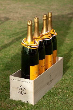 Oversized Champagne Bottle Ring Toss Game – shared on BizBash Champagne Event, Unique Event Ideas, Garden Party Games, Veuve Cliquot, Gala Games, Wine Games, Vintage Garden Parties, Game Setup, Veuve Clicquot Champagne