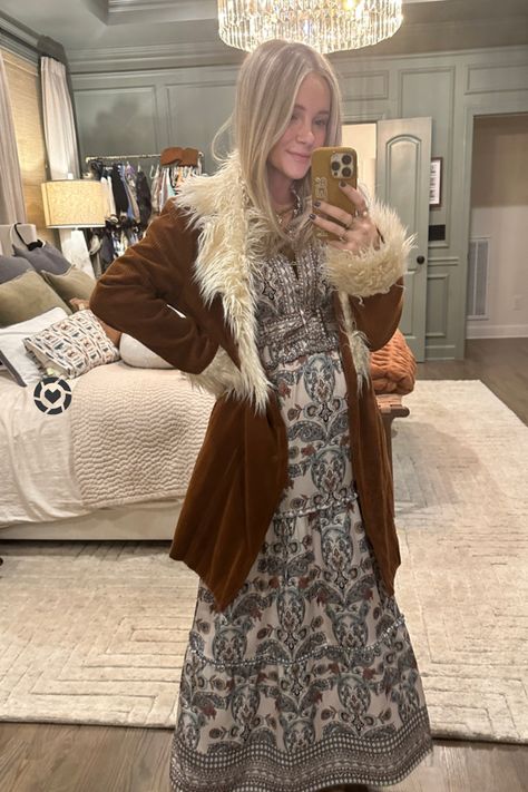 Maxi Winter Coat, Cowgirl Maternity Outfits, Maxi Dress With Coat, Penny Lane Coat Outfit, Winter Boho Outfits Cold, Rancher Hat Outfits, Jackson Hole Outfits, Hole Outfits, Bohemian Long Dress