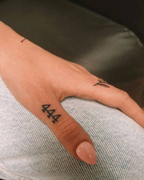 444 Finger Tattoo, Cute Tattoos With Meaning, 444 Tattoo, Couple Tattoos Unique, Number Tattoos, Tattoo Quotes For Women, Finger Tattoo, Incredible Tattoos, Tattoo Font