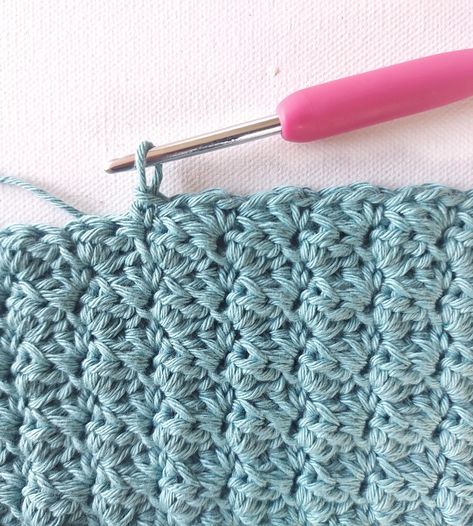 How to Crochet the Sedge Stitch (Free Tutorial) - Annie Design Crochet Sedge Stitch Crochet, Amanda Crochets, Sedge Stitch, Crochet Stitches Symbols, Crochet Stitches Chart, Design Crochet, Basic Crochet, Learn How To Crochet, Moss Stitch