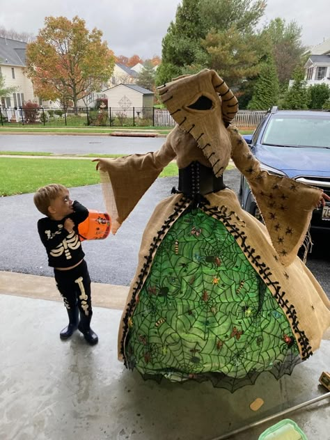 Oogie Boogie Dress - nightmarebeforechristmas post - Imgur Oogie Boogie Halloween Costume, Ogie Bogie Costume, Oogie Boogie Ball Gown, Oggie Boggie Diy Costume, Boogie Wonderland Outfit, Toopy Binoo Costume, Oogie Boogie Costume Ideas, Oogie Boogie Costume Diy, Boogie Man Costume Woman