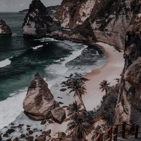 Mysterious Island Aesthetic, Lost Island Aesthetic, Stranded On An Island Aesthetic, Onyx Storm Aesthetic, Calypso Aesthetic, Calypso Island, Story Fic, Shore Aesthetic, House Of Salt And Sorrows