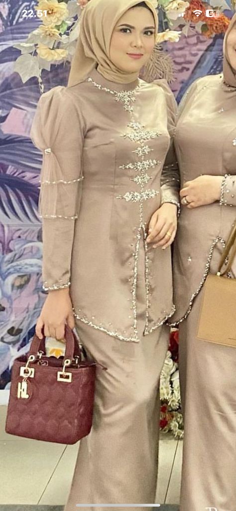 Bridesmaid Melayu, Bridesmaid Songket, Kebaya Malaysia, Baju Bridesmaids, Kebaya Melayu, Baju Bridesmaid Modern Hijab, Bridesmaid Kebaya, Kebaya Bridesmaid, Model Lengan