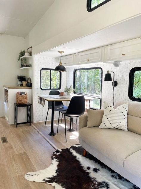 Rv Curtains, Rv Interior Design, Motorhome Remodel, Glamper Camper, Rv Interior Remodel, Camper Trailer Remodel, Camper Reno, Diy Camper Remodel, Rv Homes