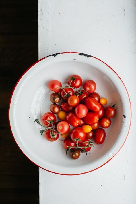 summer socca salad | dolly and oatmeal Burst Tomatoes, Tomatoes Roasted, Roasted Zucchini, Food Photography Inspiration, Photography Food, Food Photography Styling, Fruit And Veg, Photographing Food, Beautiful Food