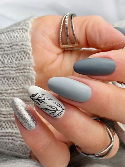 various shades of gray nails with a leaf design Grey Nail Designs, Nude Nail Designs, October Nails, Gray Nails, Classic Nails, Black Nail Designs, Neutral Nails, Silver Nails, Floral Nails