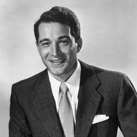 Perry Como Perry Como, Digital Music, Movie Stars, Vintage Photos, Music Artists, Merry Christmas, Hollywood, Actors, Music