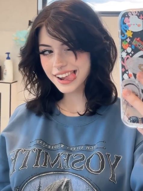 Hannah Owo Short Hair, Hannah Owo Hair, Uwu Hannah, Hannah Uwu, Hannah Owo, Rachel Wilson, One Piece Funny Moments, Kathleen Hanna, One Piece Funny