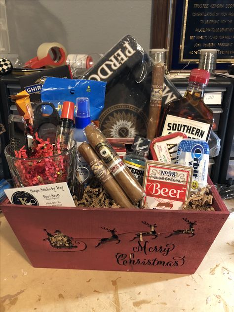 Men Birthday Gift Basket, Men’s Raffle Basket, Men Raffle Basket Ideas, Wellness Basket Ideas For Men, Mens Gift Baskets, Mens Basket Gift Ideas, Bourbon Gift Basket Ideas, Golf Basket Ideas For Men, Beer Gift Basket For Men