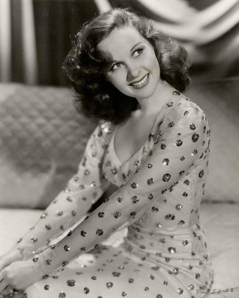 Susan Hayward, 1939 Susan Hayward, Old Hollywood Movie, Jean Harlow, Look Retro, Old Hollywood Stars, Rita Hayworth, Actrices Hollywood, Hollywood Glam, Old Hollywood Glamour