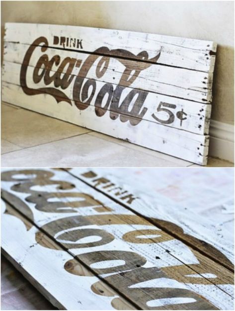 DIY Rustic Pallet Coca-Cola Sign Diy Kitchen Signs, Pallet Sign Ideas, Vintage Signs Diy, Diy Rustic Farmhouse, Pallet Projects Decor, Wooden Pallet Signs, Pallet Projects Signs, Grocery Sign, Coca Cola Kitchen