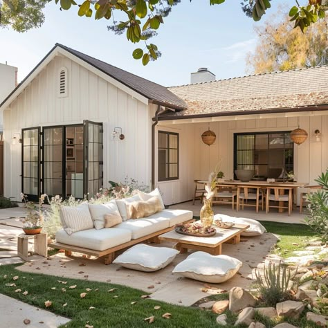 Farmhouse Facade, Modern Farmhouse Exterior Design, Farmhouse Backyard, Rustic Pergola, Design Backyard, Farmhouse Exterior Design, Vertical Siding, Bungalow Renovation, Farmhouse Aesthetic