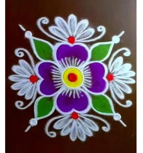 Small New Year Rangoli Design, Rangoli Designs Flower Simple, Floral Rangoli Designs, Mini Rangoli, New Year Rangoli Design, Small Rangoli Designs, Margali Kolam, Rangoli Photos, Floral Rangoli