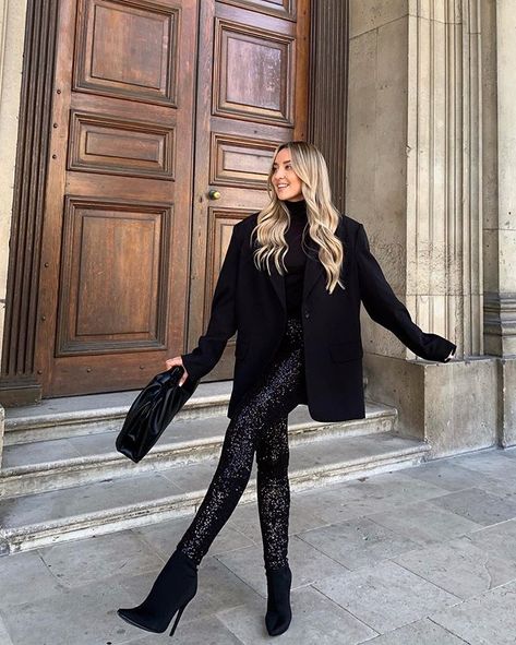 Freya Killin, Killin It, Black Blazer, Daily Outfits, Autumn Winter Fashion, Social Network, Winter Fashion, Fall Outfits, Fashion Looks