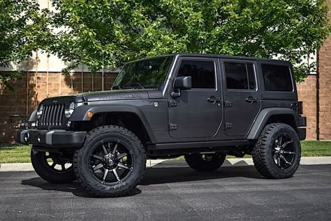 Jeep Wrangler 2023 Black, Girly Black Jeep Wrangler, Dark Grey Jeep Wrangler, Matte Jeep Wrangler, Blacked Out Jeep Wrangler, Cool Jeeps Wrangler, All Black Jeep, Jeep Wrangler Aesthetic, Black Jeep Wrangler Unlimited