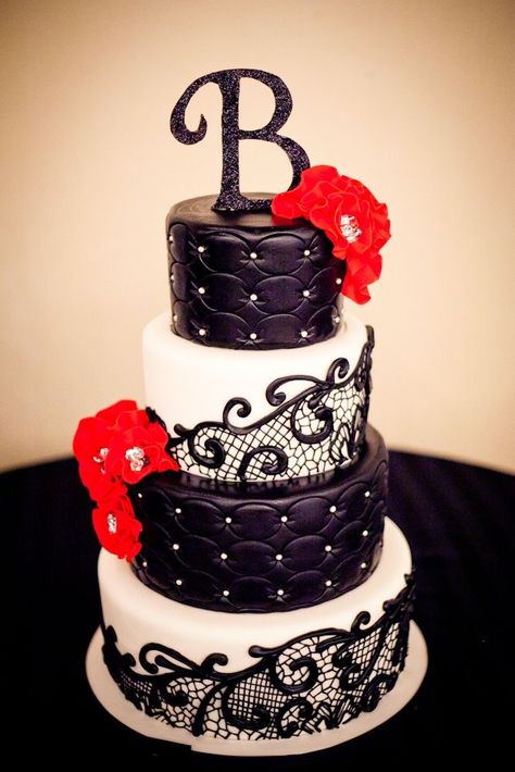 Leather And Lace Party Theme, Leather And Lace Party, Leather And Lace Wedding, Cake Pretty, Black And White Wedding Cake, Biker Wedding, Wedding Reception Planning, Black Items, Pretty Cake