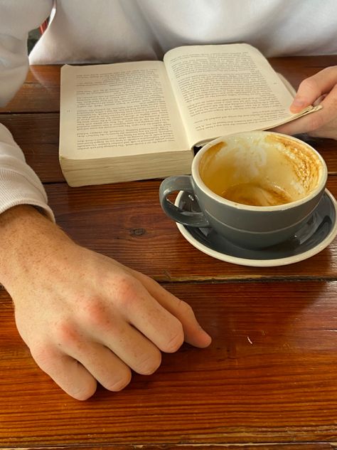 Coffee Shop Aesthetic Dark, Aesthetic Insta Story, Film Moodboard, Aesthetic Boyfriend, Coffee Shop Coffee, Insta Story Inspo, Character Vibes, Aesthetic Dark Academia, Djerf Avenue