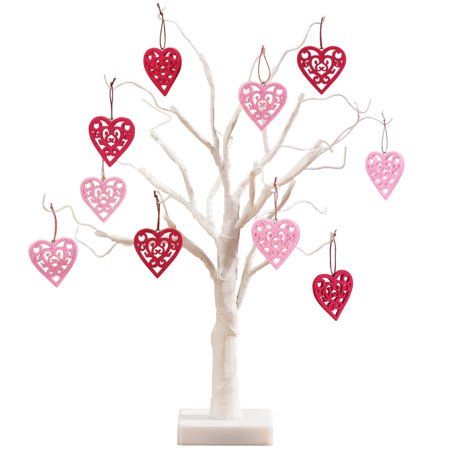 Valentine Tree Decorations, Marshmallow Easter Eggs, Valentine Porch, Valentine Ornaments, Diy Valentine's Crafts, White Entryway, Goodie Bag Ideas, Valentine's Day Wallpaper, Sour Pickles