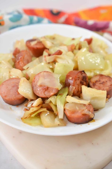 Sausage Stir Fry, Sausage Cabbage, Kielbasa And Cabbage, Cabbage And Sausage, Cabbage Stir Fry, Chicken Apple Sausage, Chicken And Cabbage, Pizza Sauce Homemade, Making Homemade Pizza