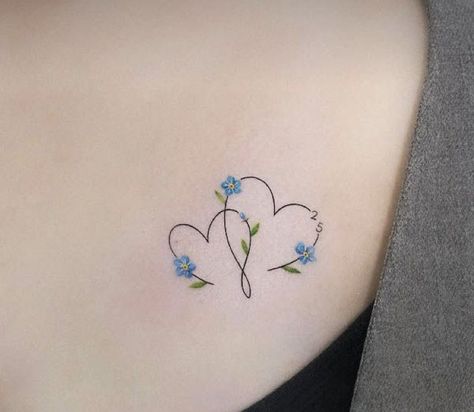 Heart Flower Tattoo, Simple Heart Tattoos, Tato Tradisional, Tiny Wrist Tattoos, Tattoos Infinity, Small Heart Tattoos, Heart Tattoos, Handpoke Tattoo, Small Pretty Tattoos