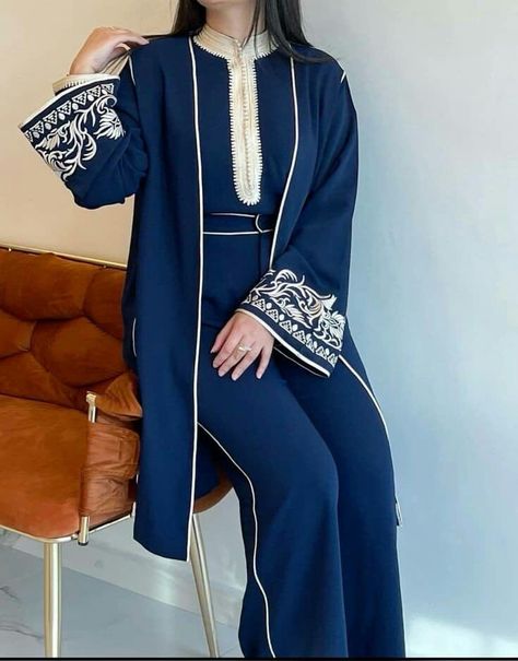 Morrocan Fashion, Abaya Designs Latest, Elegant Style Women, Moroccan Clothing, Chic Dress Classy, Moroccan Fashion, Cute Dress Outfits, Hijabi Style, Moroccan Dress