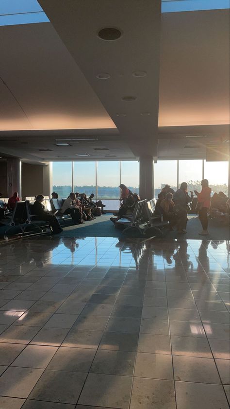 #airport #sunset #sunrise #aesthetic Orlando Airport Aesthetic, Sunset Sunrise Aesthetic, Airport Sunset, Orlando Airport, Sunrise Aesthetic, Airport Aesthetic, Vacation Vibes, Aesthetic Stuff, Sunset Sunrise