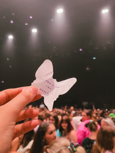 Olivia Rodrigo Sour Tour Confetti, Olivia Rodrigo Butterfly, Olivia Rodrigo Brutal, Butterfly Confetti, Sour Tour, Guts Tour, Insta Inspo, Olivia Rodrigo, Instagram Inspiration