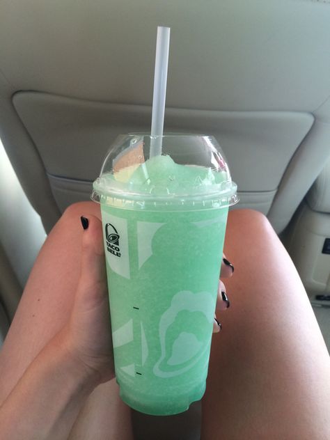 Baja Blast Freeze, Mountain Dew Baja Blast, Mnt Dew, Liv Core, Slushy Drinks, Baja Blast, Beautiful Pantry, Candy Drinks, Retro Jeans