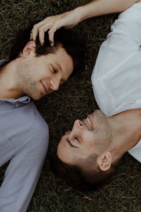 Gay Couple Photoshoot, Gay Photoshoot, Couples Photoshoot Poses Romantic, Couples Kiss, Couple Shoots, Outdoor Couple, Film Photos, Couples Engagement Photos, Gay Romance