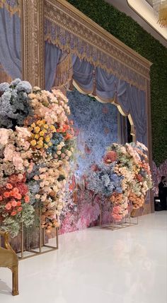 Pelaminan Aesthetic, Decor Wedding Indoor, Akad Decoration, Wedding Decorations Indoor Elegant, Wedding Moodboard Inspiration, Event Decor Business, Wedding Decorations Indoor, Floral Wedding Theme, Backdrop Engagement