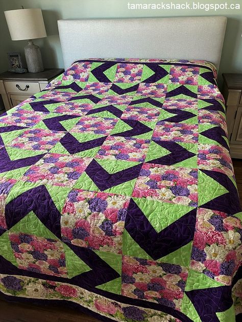 Tamarack Shack: Walk About Quilt Walk About Quilt Pattern Free, Walkabout Quilt, Walk About Quilt Pattern, Walk About Quilt, Neutral Baby Quilt, Charm Pack Quilt Patterns, Fall Quilt, Sew Kind Of Wonderful, Owl Quilt