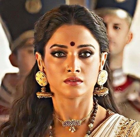 Warrior Princess Aesthetic, Sye Raa Narasimha Reddy, Event Makeup, Beauty Posters, Indian Look, Big Fat Indian Wedding, Glamour Beauty, Indian Bridal Outfits, Desi Wedding