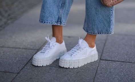 Platform sneakers feature a heightened sole for added style. We've researched the best platform sneakers that are comfortable and trendy. White Platform Sneakers Outfit, Platform Sneakers Outfit, Vans Platform Sneakers, Keds Triple Kick, Platform Outfit, Fall Fashion Skirts, White Platform Sneakers, Sneaker Outfits, Sneaker Trend