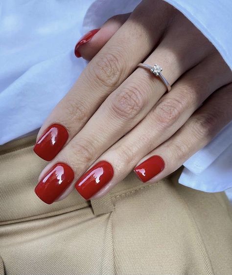 Classic Red Nails Vintage, Short Red Nails Square, Budapest Nails, Red Simple Nails, Nail Red Design, Red Square Acrylic Nails, Ferrari Red Nails, Square Red Nails, Red Nails Square