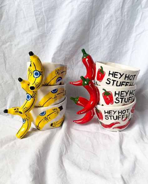 Chili & Banana 🍌 🌶️ Etsy Link in bio for orders 🧚🏻 . . . #ceramics #ceramic #pottery #handmade #art #clay #ceramicart #ceramicmugs #ceramiclicious #art #seramik #fy #etsyseller #etsy #etsyshop #etsyfinds #fyp #potterylove #keşfetteyiz #keşfet #explore #ceramicsofinstagram #ihavethisthingwithceramics #etsymade #ceramiccoating #ceramicstudio #potterystudio #potterydesign #ceramiclicious #contemporaryceramics Book Ceramic, Pretty Plates, Pottery Handmade, Ceramics Pottery Art, Apartment Decor Inspiration, Xmas Presents, Ceramics Pottery, Art Clay, Ceramic Studio