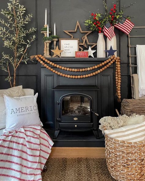 ✨You can never have too many stars in your life!! ⭐️✨🇺🇸 💙Margy from @theoldhouseonmain makes her home really “shine” with her gorgeous… Fourth Of July Mantle Decor, Patriotic Mantle, 4th Of July Home Decor, July Home Decor, Farmhouse 4th Of July, Getting Ready For Summer, Distressed Decor, Mantel Decor Ideas, Cottages And Bungalows