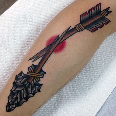 50 Traditional Arrow Tattoo Designs For Men - Archery Ideas Traditional Arrow Tattoo, Traditional Tattoo Meanings, Mens Arrow Tattoo, Random Tattoos, Bow Tattoo Designs, Arrow Tattoo Design, Native American Tattoos, Tattoo Reference, Traditional Ink