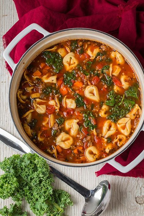 Bean And Sausage Soup, Sausage And Kale Soup, Spinach Soup Recipe, Sausage Tortellini Soup, Sausage Kale, Beans And Sausage, Sausage Tortellini, Italian Sausage Soup, Kale Soup