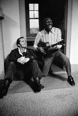 Jack Nicholson and Scatman Crothers behind the scenes of One Flew Over the Cuckoo's Nest Hollywood Cookies, Scatman Crothers, Actor Studio, Actors Male, Kevin Spacey, Movie Shots, Jack Nicholson, The Expendables, Jackie Chan