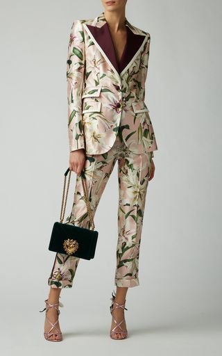 Dolce And Gabbana Clothes, Floral Suit, Trousers Outfit, Floral Trousers, Woman Suit, Satin Blazer, Looks Party, Woman Suit Fashion, Satin Pants