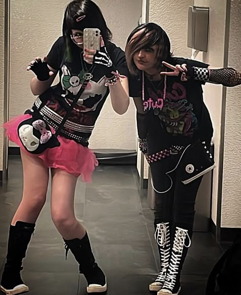 Scene Fits, 2000s Scene, Emo And Scene, Scene Style, Scene Queen, Scene Core, Scene Outfits, Punk Clothing, Emo Stuff