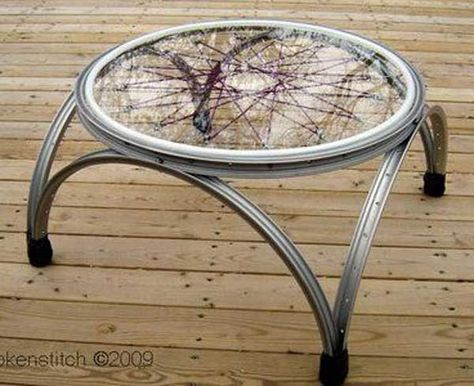 21 Awesomely Creative DIY Crafts Re-purposing Bike Rims homesthetics upcycling projects (12) Bicycle Rims, Bicycle Decor, Bicycle Wheels, Upcycled Furniture Diy, Bicycle Wheel, Bicycle Art, Old Bikes, Bike Wheel, Bicycle Parts