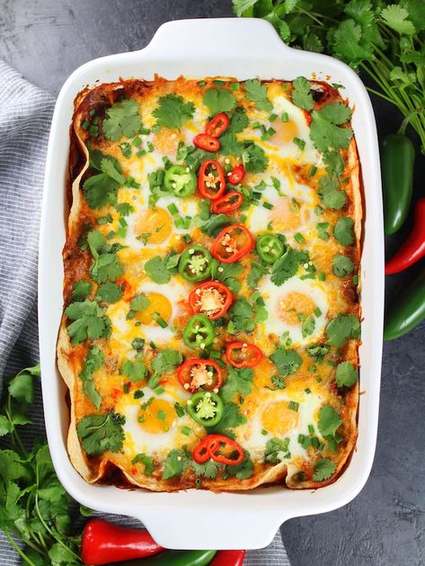 Vegetarian Mexican Breakfast, Huevos Rancheros Casserole, Huevos Rancheros Breakfast, Vegetarian Breakfast Casserole, Huevos Rancheros Recipe, Mexican Breakfast Casserole, Vegan Breakfast Casserole, Gluten Free Vegetarian Recipes, Vegetarian Mexican