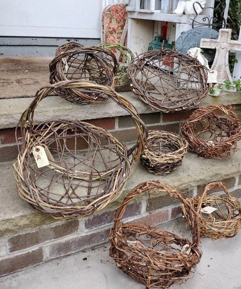 #nikkisoppelsa_artworks #grapevine #wildgrapevine #wisteria #boiledwisteria #ivy #pear #branches #vines #wildlywoven #wildbasketry #openweave #randomweave #basketry #fibergathering #vinegathering #naturalfiber #handwoven #basketmaking #branchweaving #weaving #fibers #plantfiber #weaversofinstagram #artistsoninstagram #artistsonfacebook Grape Vine Weaving, Basket Weaving Willow, Basket Weaving With Vines, Honeysuckle Basket Weaving, Basket Weaving Foraging, Basket Weaving Diy, Plant Fibres, Open Weave, Wisteria